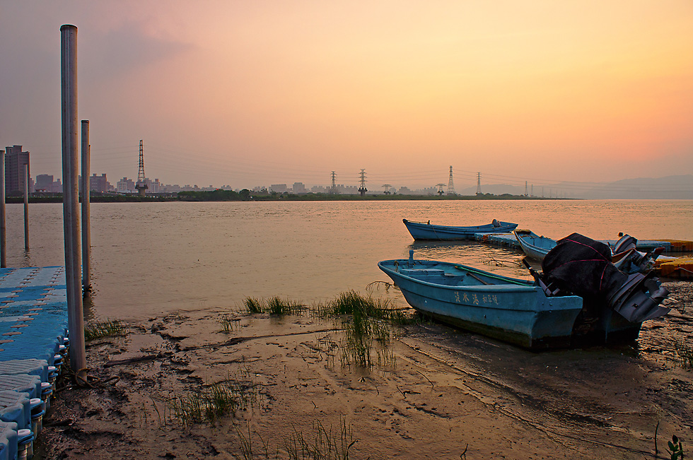 http://i.dcview.tw/gallery/201208/27cdb90f8ea171a7c0e881ad847ace25.jpg
