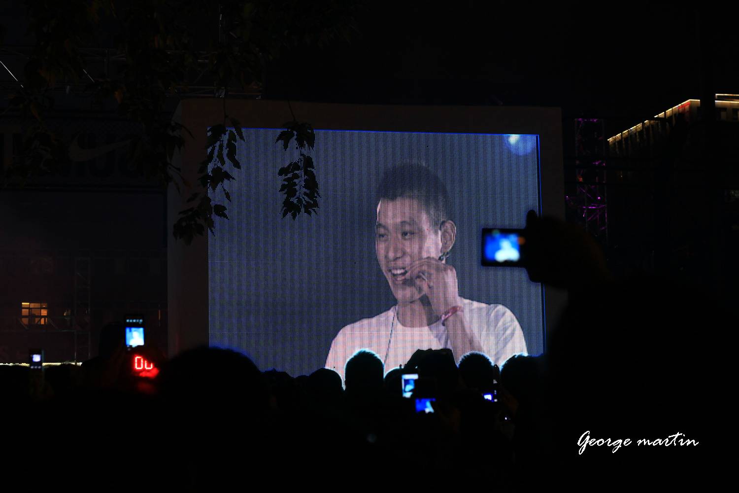 http://i.dcview.tw/gallery/201208/2a983423cf320f40fe477db2a70ad7a0.jpg