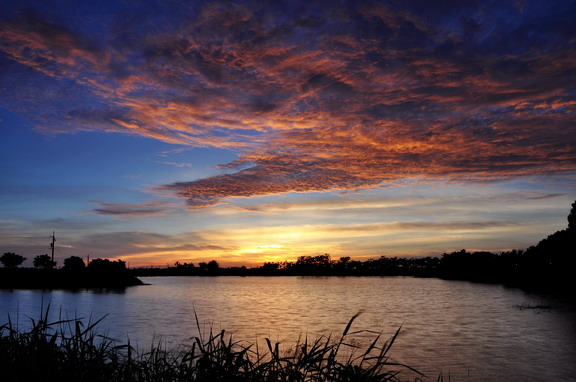 http://i.dcview.tw/gallery/201208/2f583726980ffb525f52d5c4ea487e4a.jpg