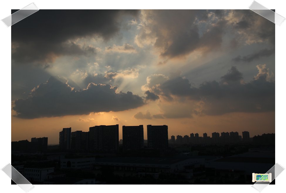 http://i.dcview.tw/gallery/201208/3265a7b5044639d9eba7f6b74ee45bae.jpg