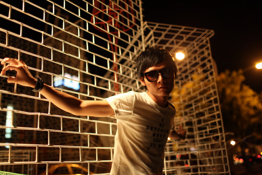 http://i.dcview.tw/gallery/201208/3b7a947538097b58302d5e5e7d326529.jpg