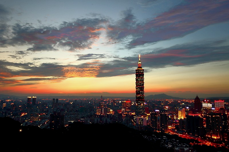 http://i.dcview.tw/gallery/201208/499f1423cc1f82685fb4a8959e935c67.jpg
