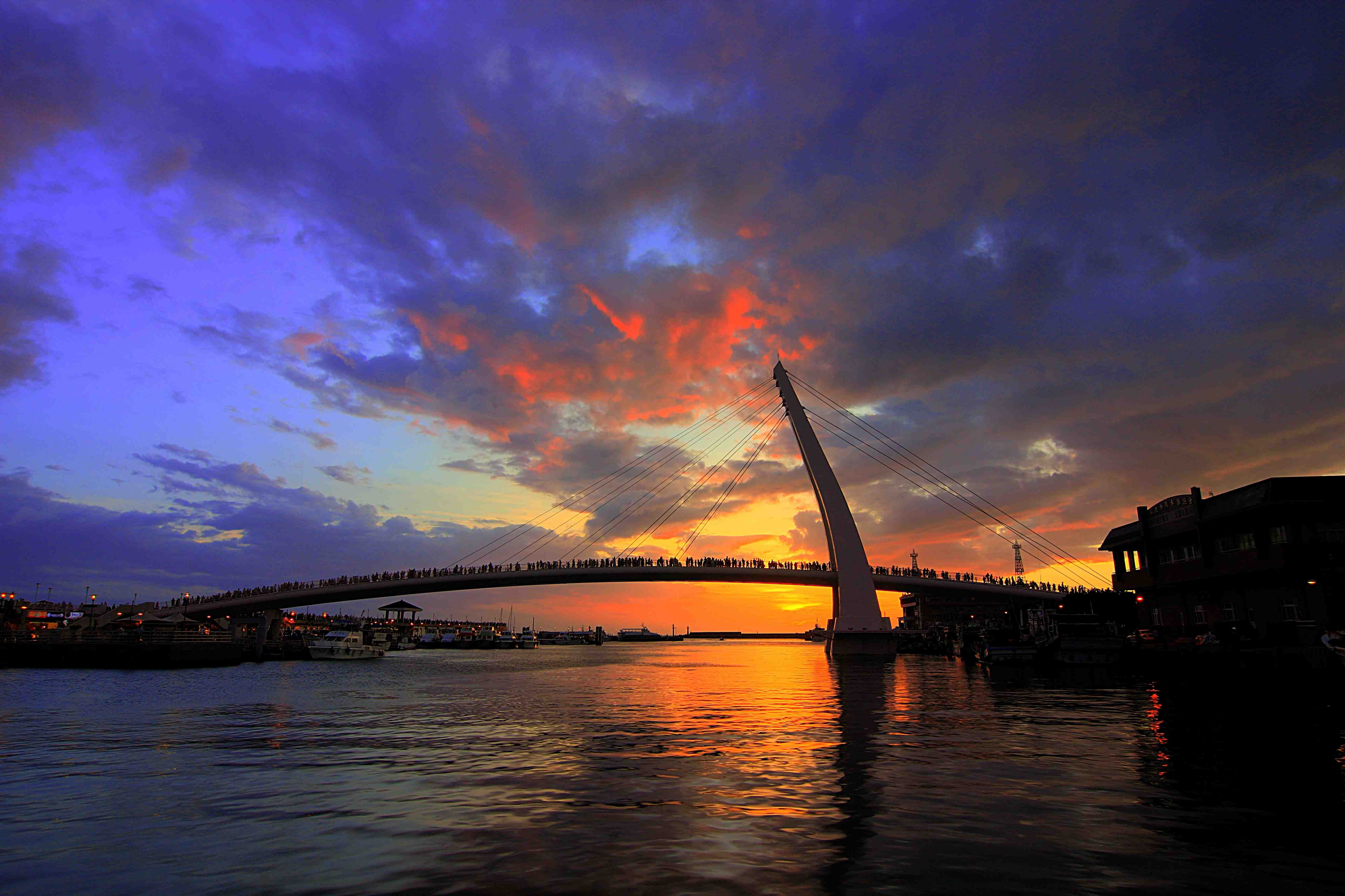 http://i.dcview.tw/gallery/201208/5829ba6624a9ecccb0e07ecd327a9a14.jpg