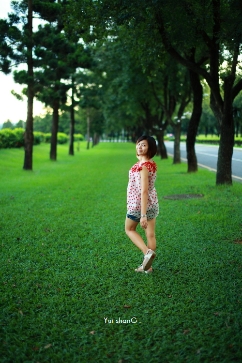 http://i.dcview.tw/gallery/201208/5c935fb4a7be5fbfc7c0da7d41cec769.jpg