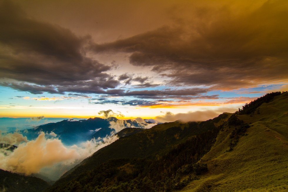 http://i.dcview.tw/gallery/201208/8b99855f64c62e5cf94beed02ac3db6e.jpg