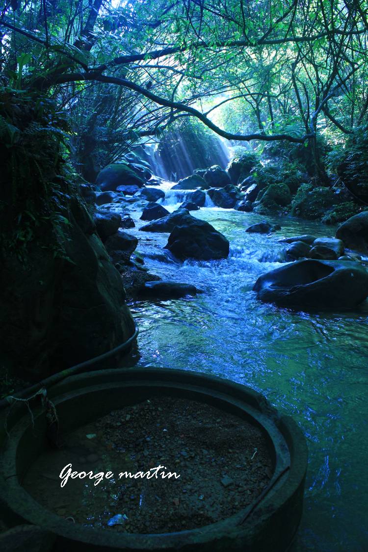 http://i.dcview.tw/gallery/201208/938974adb2b7e84b4be3b4f63c8dba5d.jpg
