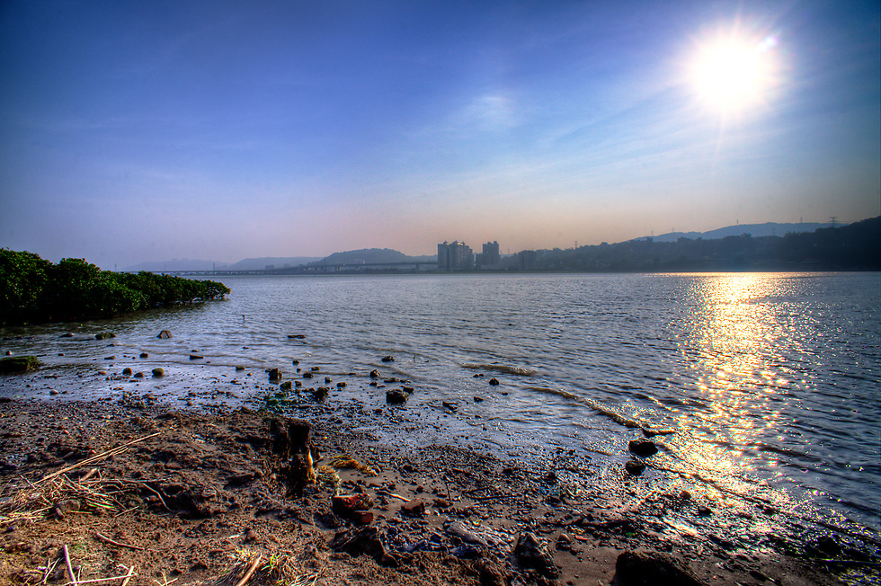 http://i.dcview.tw/gallery/201208/a5d7b147c288db9263388588aebedfdc.jpg