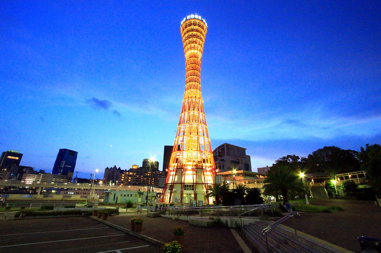 http://i.dcview.tw/gallery/201208/ab14887e6ea3ba322517704be2f2854f.jpg