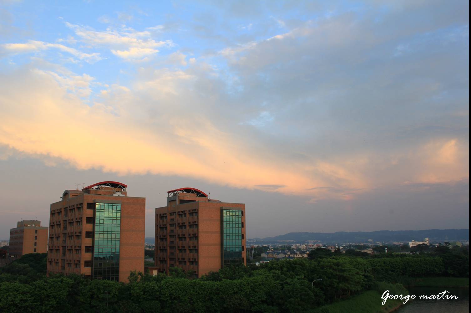 http://i.dcview.tw/gallery/201208/bcccd25a144dc6c42ea0be32b2231646.jpg
