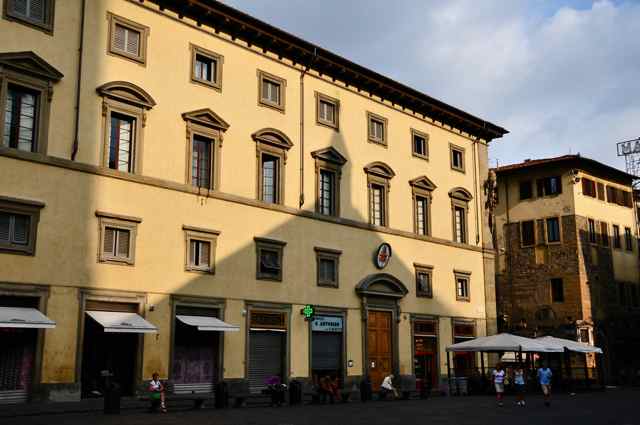 http://i.dcview.tw/gallery/201208/c22a650011b7ff0e1960cb284e0e7ee7.jpg