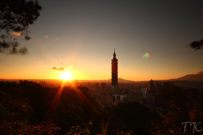 http://i.dcview.tw/gallery/201208/c89dfa7ff3c0037d4b40a1edf2686a6e.jpg