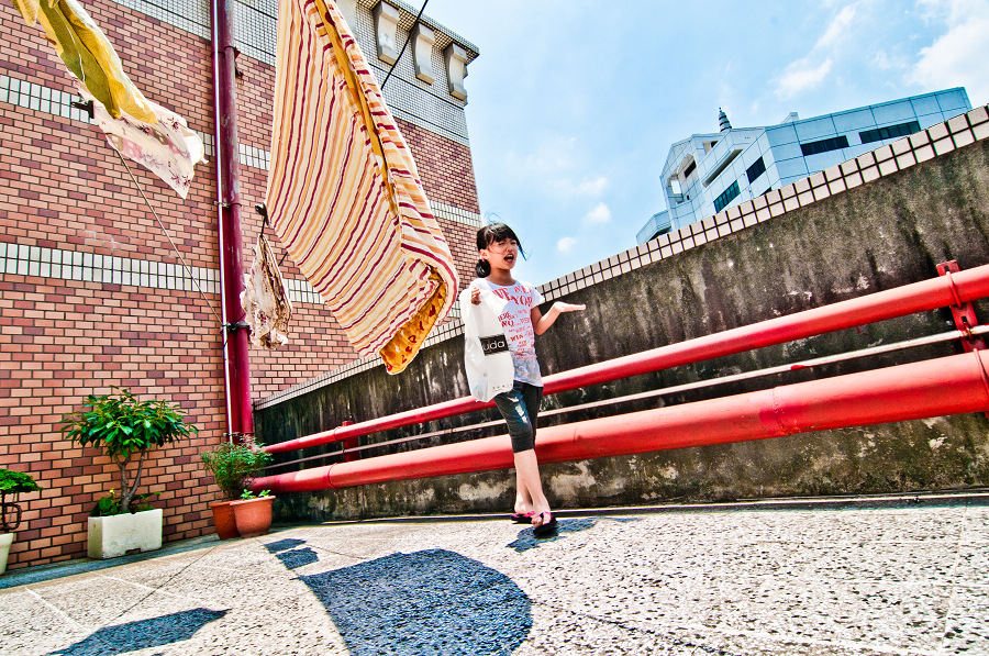 http://i.dcview.tw/gallery/201208/da35b2d9912eb29ab912e788b7a3d9f8.jpg