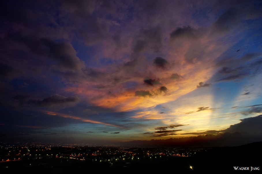 http://i.dcview.tw/gallery/201208/e6e49aff938ca56a13c0f1d51a525a05.jpg