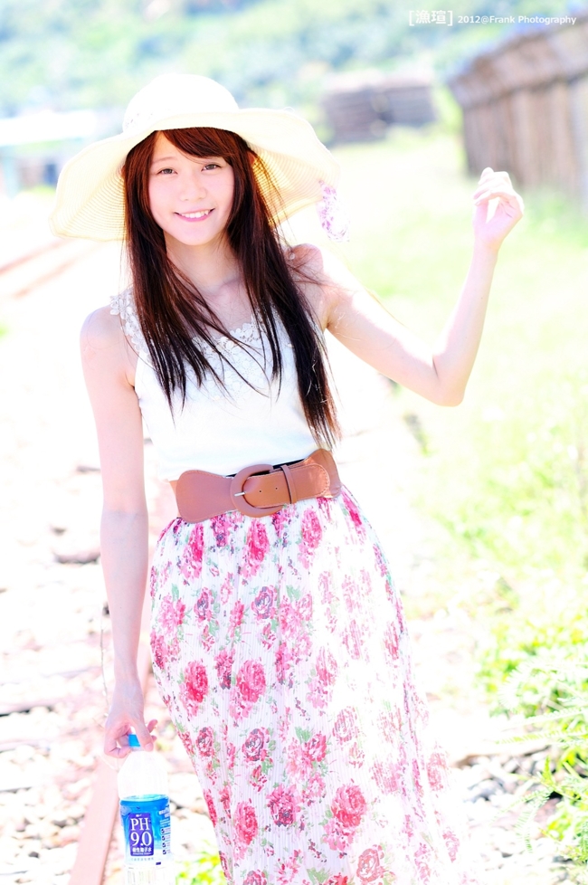 http://i.dcview.tw/gallery/201208/f133f06cc07c14fff738701486f061ca.jpg