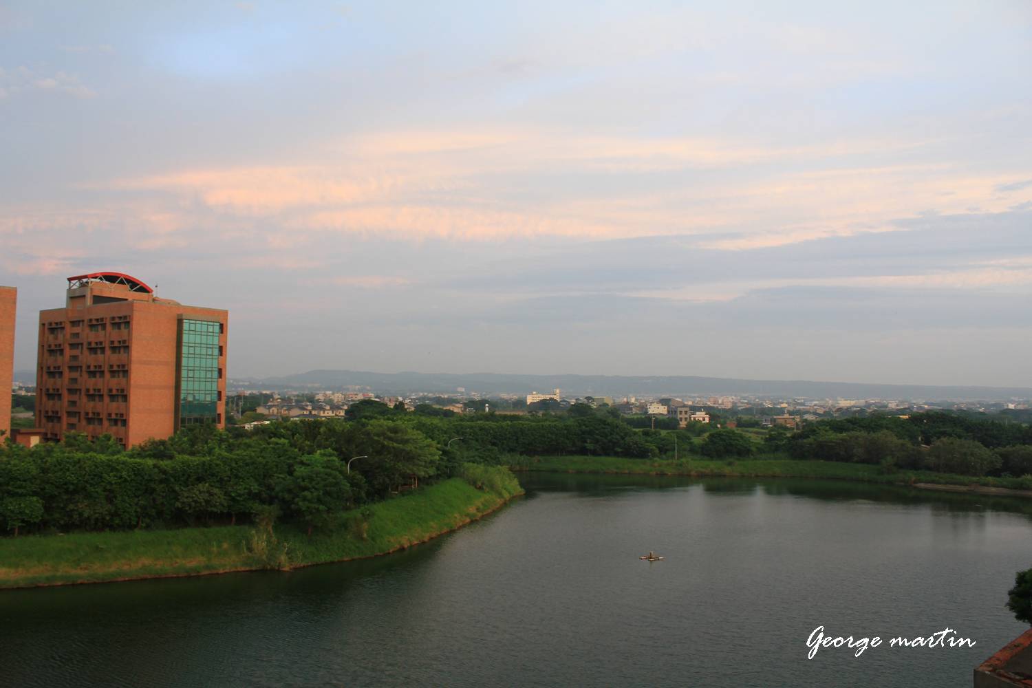 http://i.dcview.tw/gallery/201208/f2fdb7d14da9afa324131cf90c25ca49.jpg