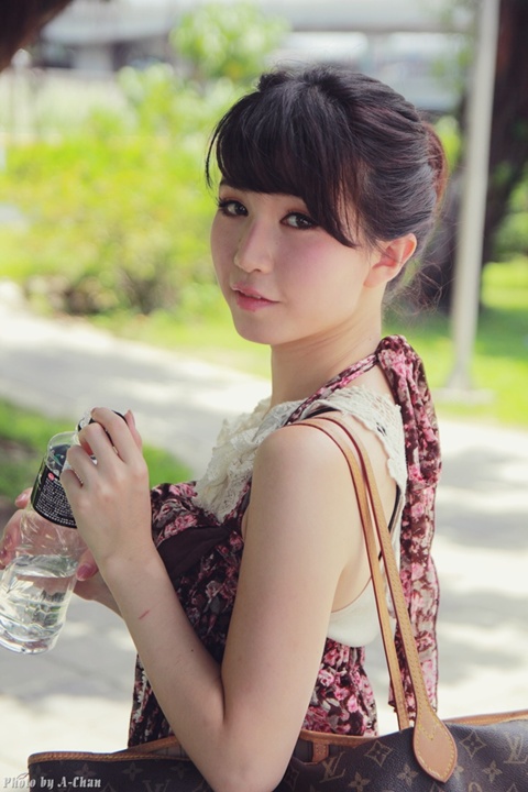 http://i.dcview.tw/gallery/201209/0f96439933190779b8adf2f99bb82d92.jpg