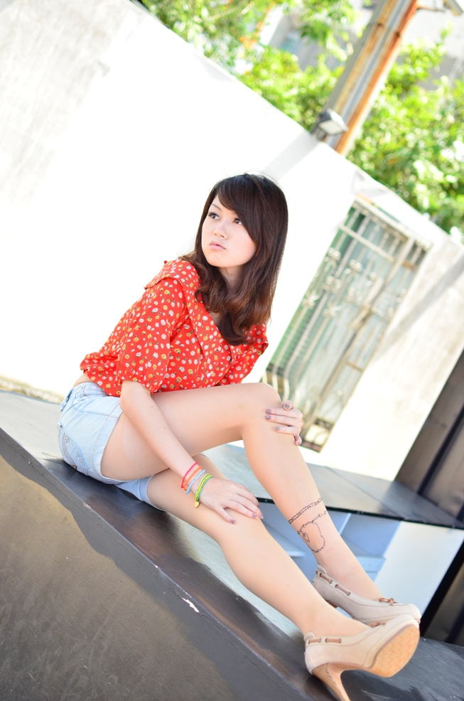 http://i.dcview.tw/gallery/201209/20185ffaec60748aa80c89d26b051fdd.jpg