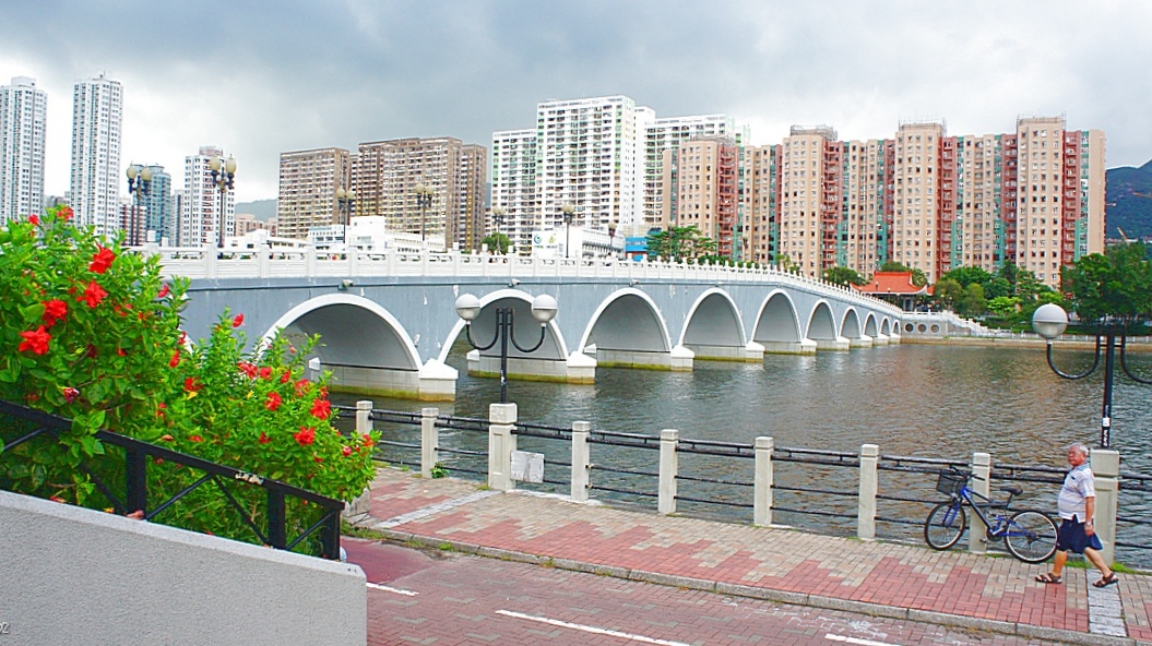 http://i.dcview.tw/gallery/201209/27e5efd7a18ac8506d676342e9057ba0.jpg