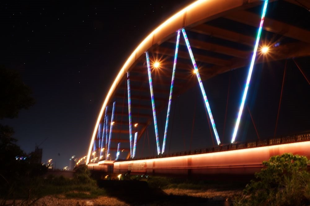 http://i.dcview.tw/gallery/201209/35de8fc5696fe0f158859cc9e65141c9.jpg