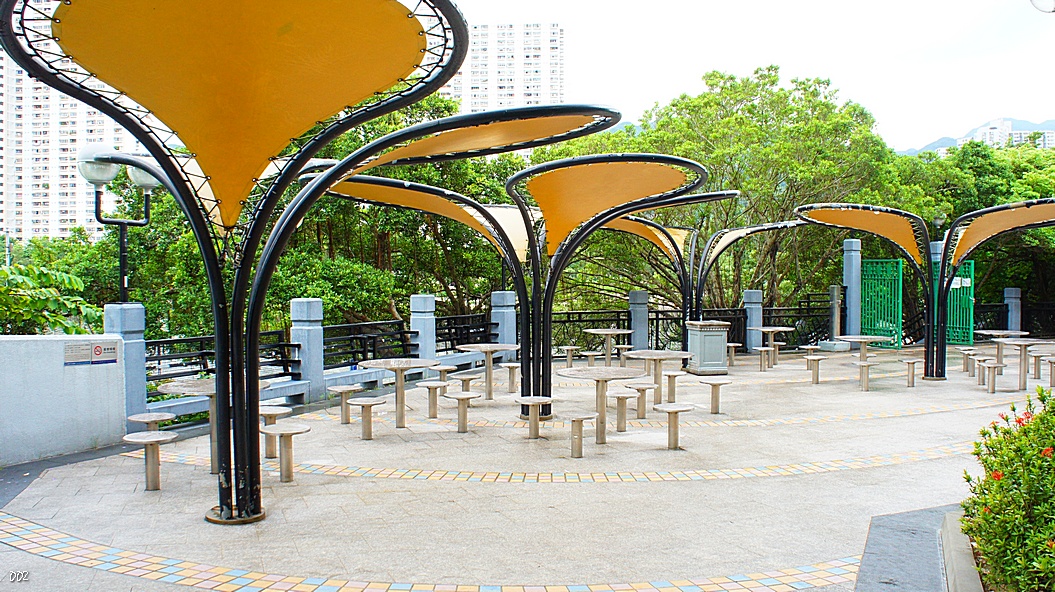 http://i.dcview.tw/gallery/201209/46f97785b18c823844ba7cf543884c4f.jpg