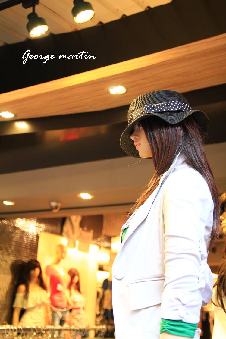 http://i.dcview.tw/gallery/201209/5cd4bcfb7b60b444f714a9df3ec584c6.jpg