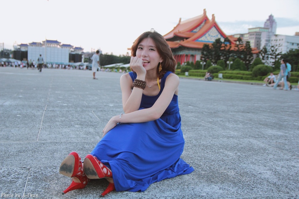 http://i.dcview.tw/gallery/201209/6a7d00241c06fb335721d6a1f89738b4.jpg