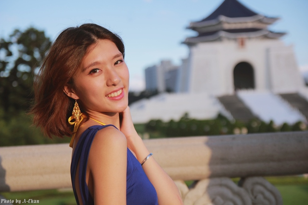 http://i.dcview.tw/gallery/201209/706bdc4246a2cf02d6e1f8c910645d9a.jpg