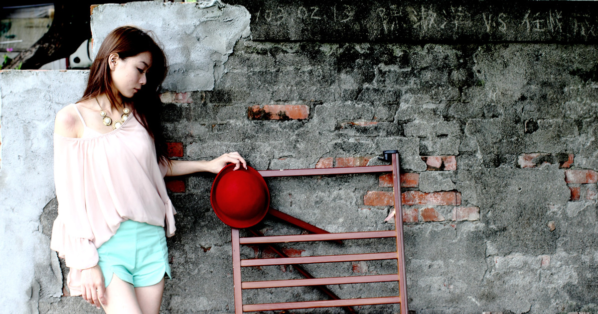 http://i.dcview.tw/gallery/201209/85ca2f9b8f0eb63e8e921075369604cd.jpg