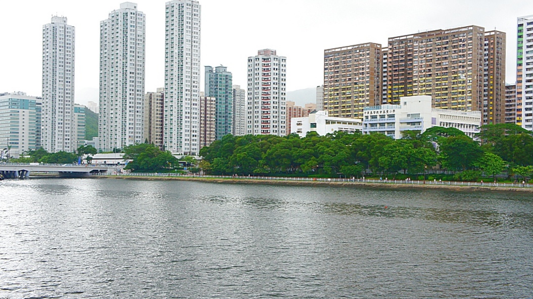 http://i.dcview.tw/gallery/201209/9336931e3c9d3b2615d56edec4676ef8.jpg