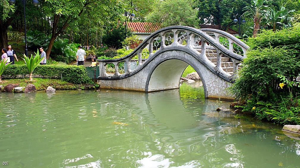 http://i.dcview.tw/gallery/201209/b62adab8d1a4151feb7663d87eb78e6c.jpg