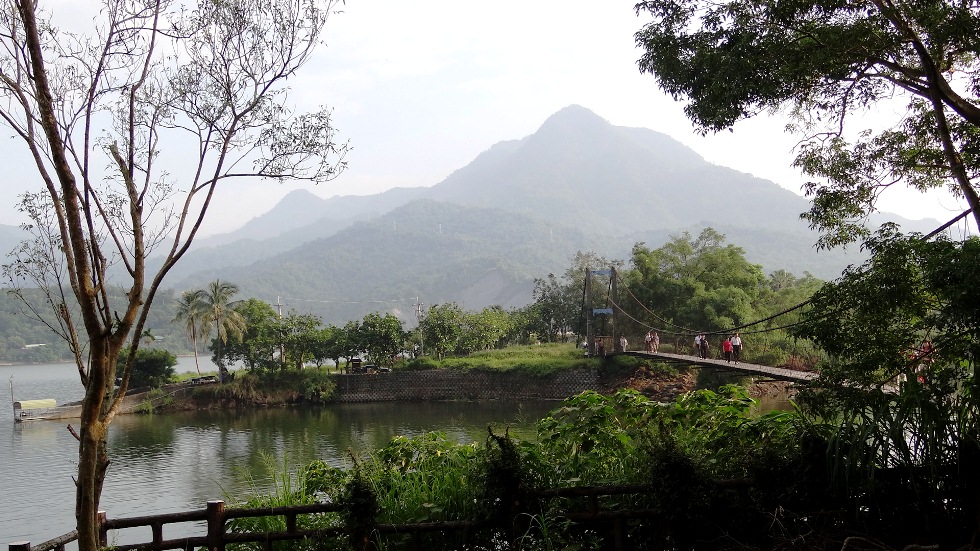 http://i.dcview.tw/gallery/201209/c974279f14fd6113628fc0552a983ca0.jpg