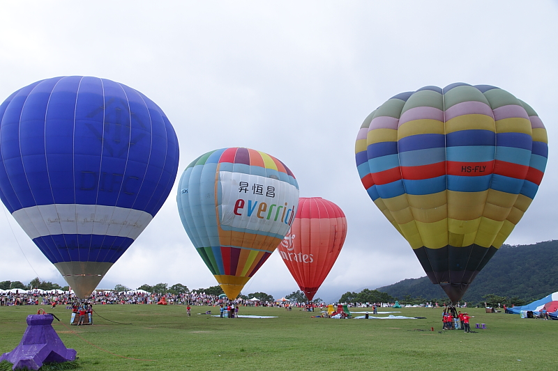 http://i.dcview.tw/gallery/201209/d298f0b872fd09891277f9d703e3dcca.jpg