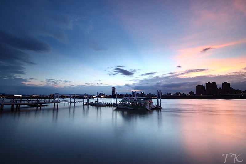 http://i.dcview.tw/gallery/201209/d4bc134c727d455330422c3c34018a35.jpg