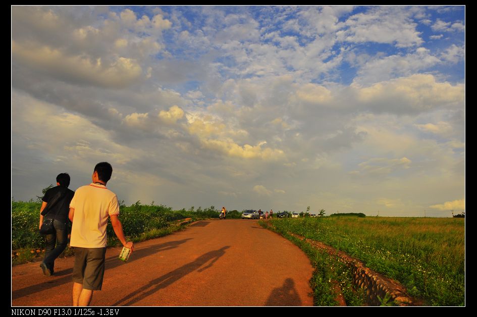 http://i.dcview.tw/gallery/201209/eb1b6f7cc48b262ef293ae9e650dc34a.jpg