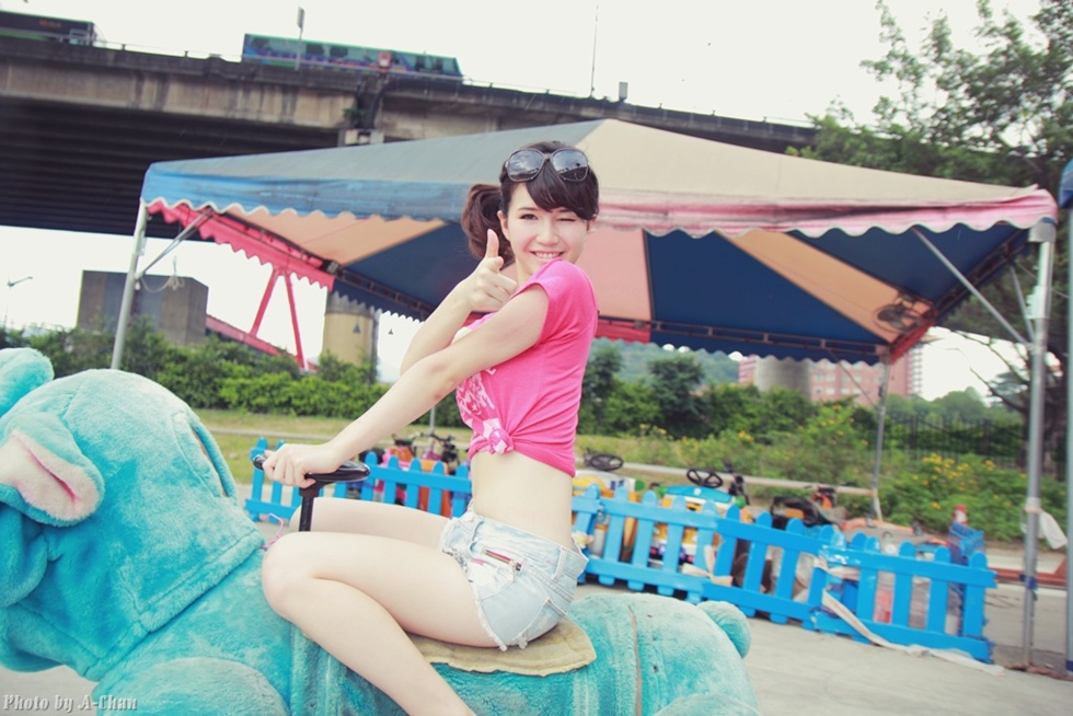 http://i.dcview.tw/gallery/201209/ec7afa02072c46726fd0fc44cdd0c302.jpg