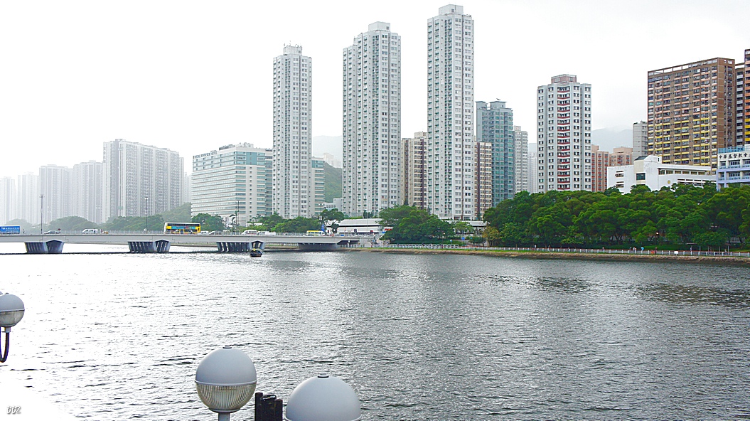 http://i.dcview.tw/gallery/201209/f23efda9b8f035532771ec41c8e7d6e9.jpg