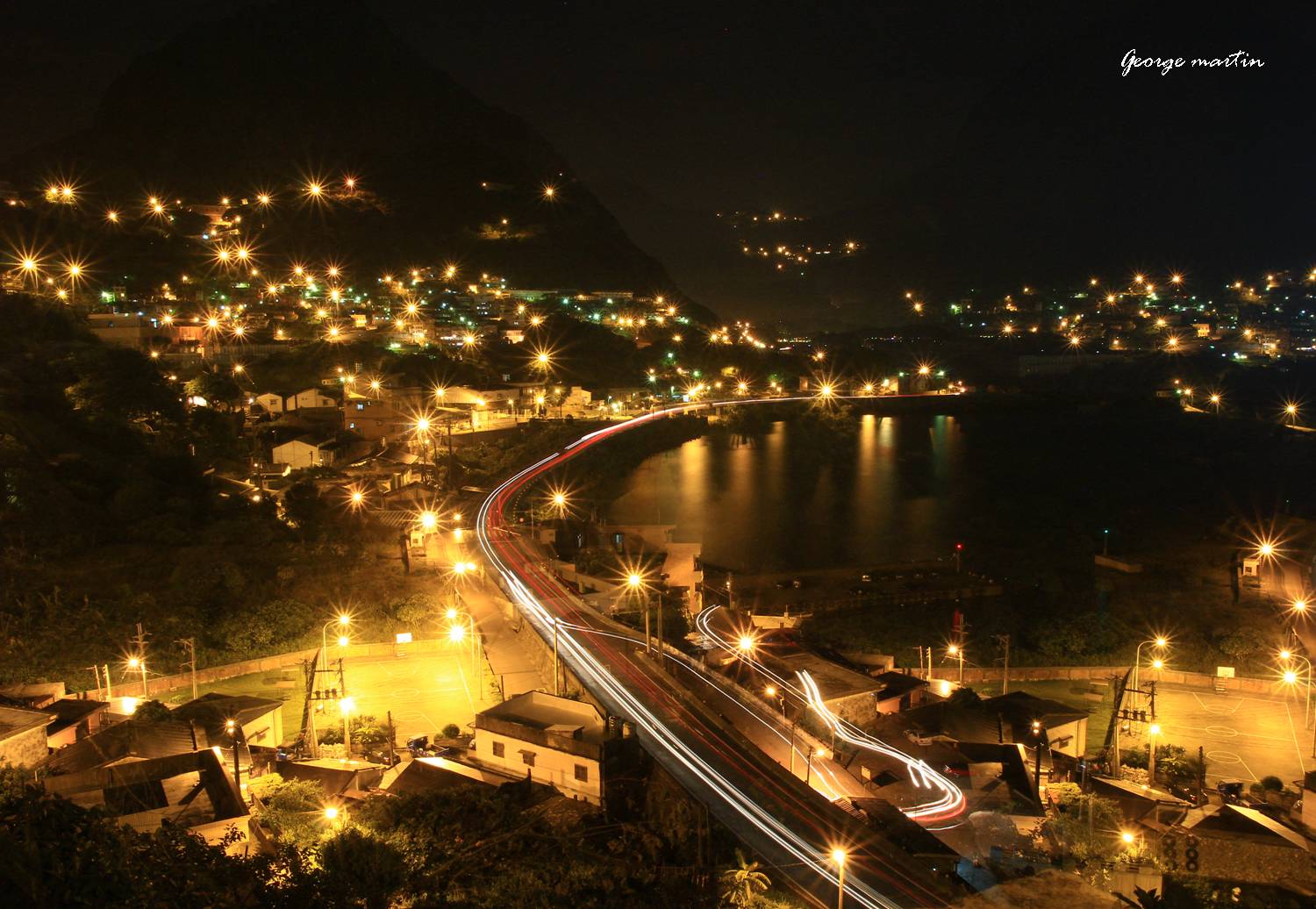 http://i.dcview.tw/gallery/201209/f4cb9244a2ec37623971928cf4732588.jpg