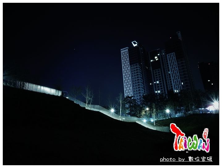 http://i.dcview.tw/gallery/201210/008bedc8185cea7110e0d8f4654e6d12.jpg