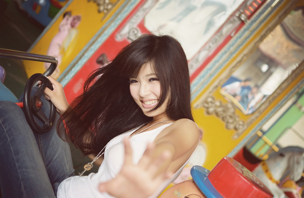 http://i.dcview.tw/gallery/201210/0ccb5951ab407635a7653b21142b3899.jpg