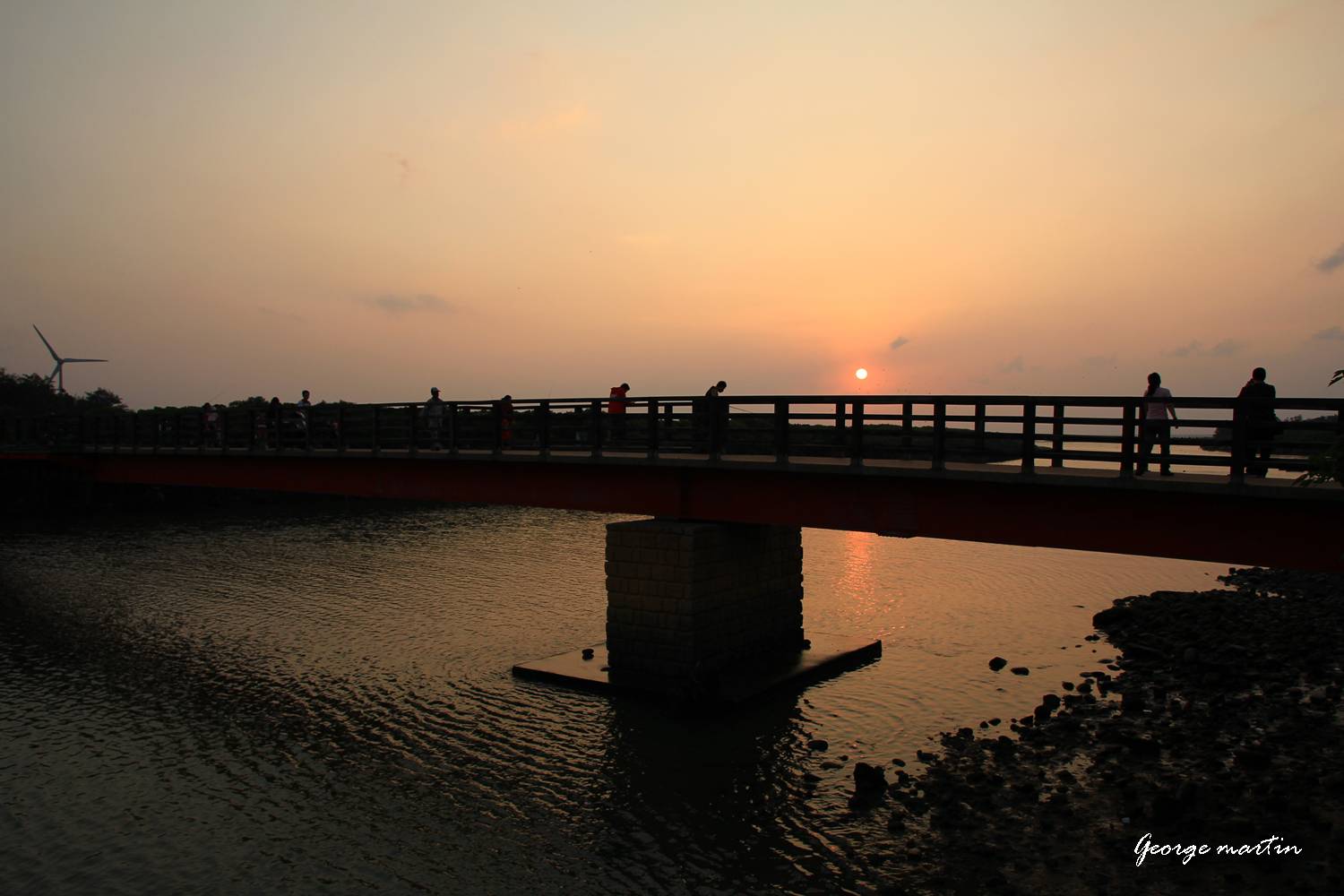 http://i.dcview.tw/gallery/201210/0ee6e7140d9e0a299a5a5e75c47f72b6.jpg