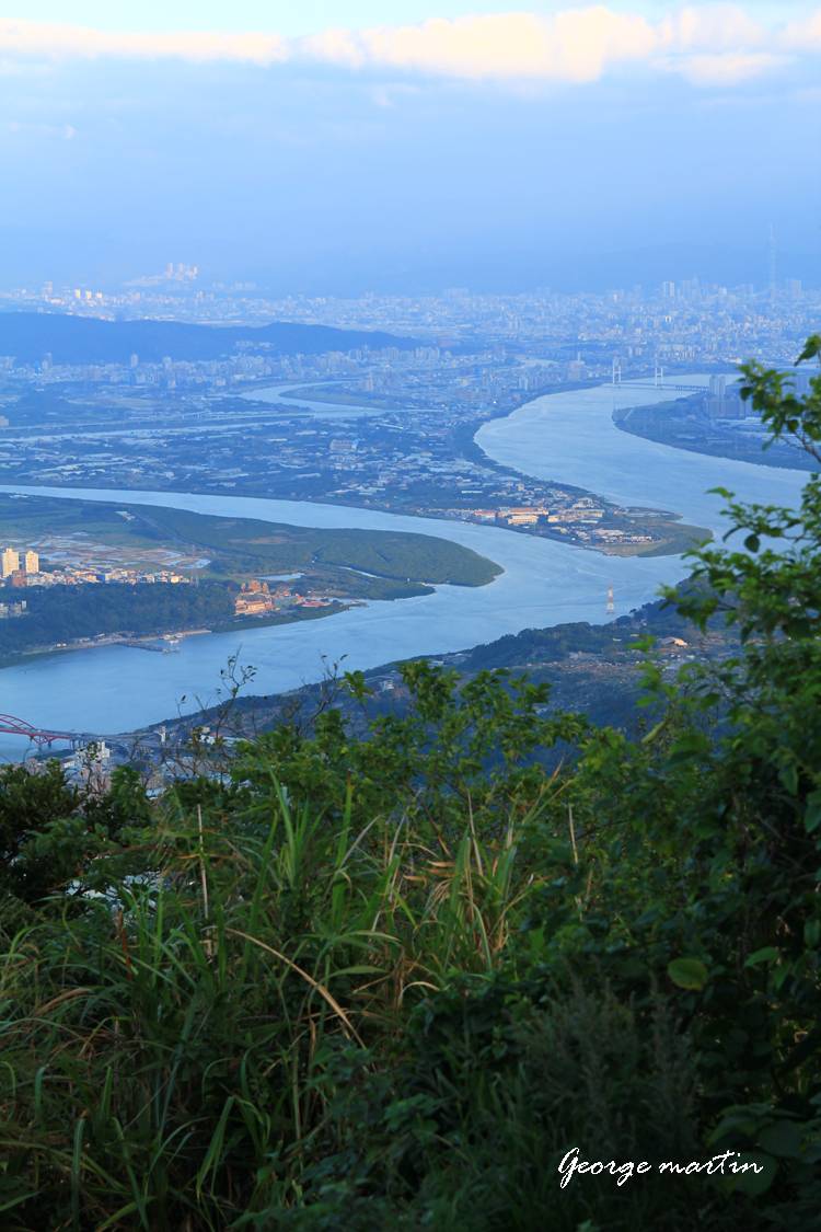 http://i.dcview.tw/gallery/201210/112ac9a4b76b075049537ee0bffd0107.jpg