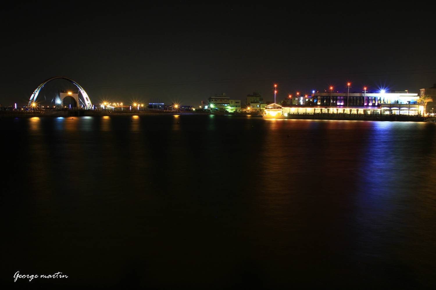 http://i.dcview.tw/gallery/201210/21dc54bbdeba66177b8acf3fa11a97e7.jpg