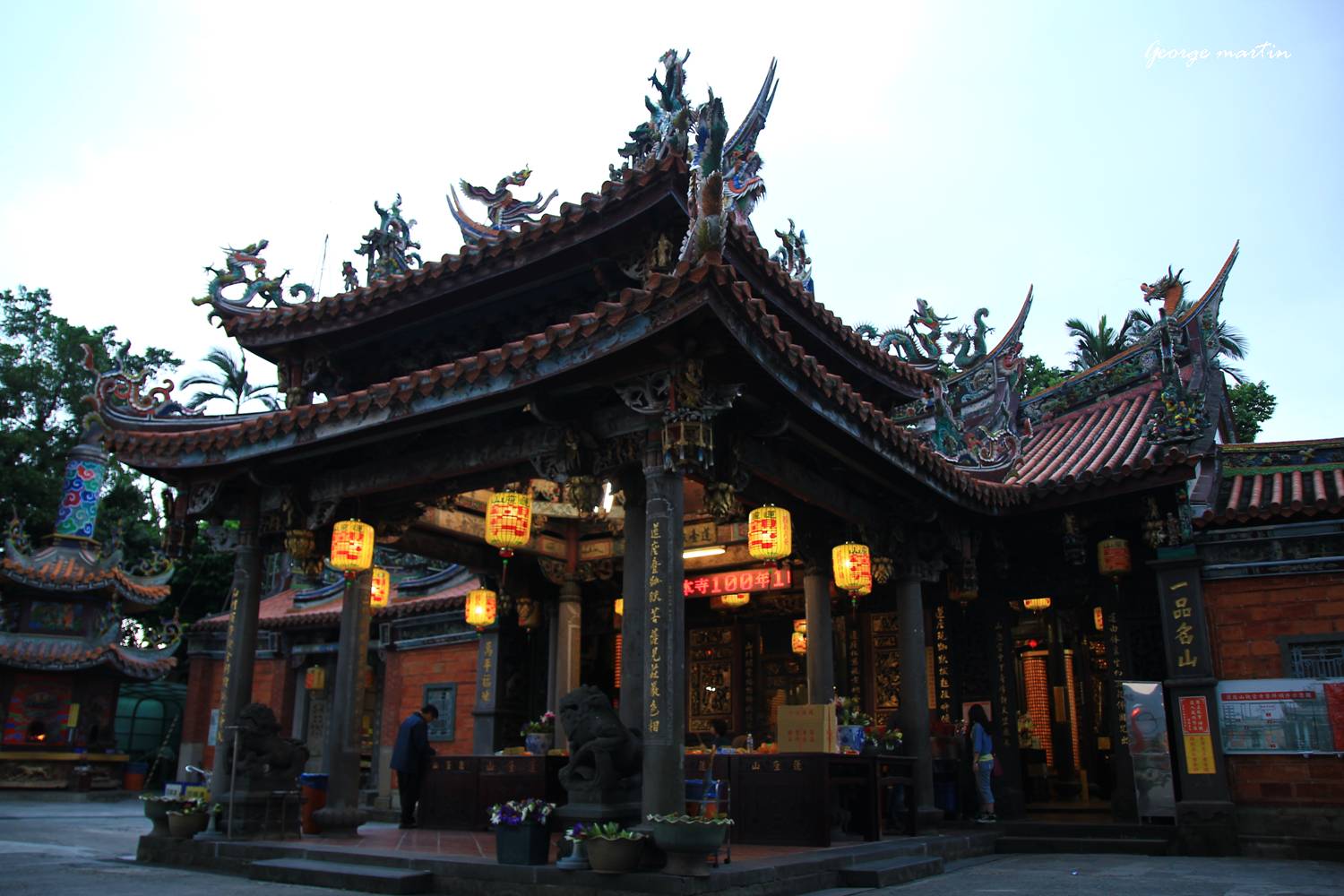 http://i.dcview.tw/gallery/201210/24450bd1ec3800cddf7029e36f73ecc1.jpg