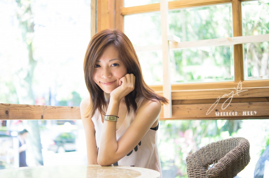http://i.dcview.tw/gallery/201210/26a7c36d9a330f633758ce8c0251a2f4.jpg