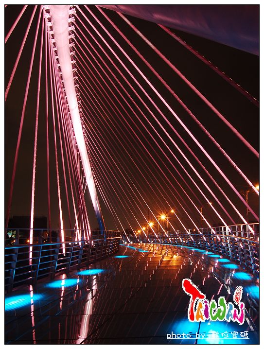 http://i.dcview.tw/gallery/201210/306c5f3bdba57784c4fe453779ccaa67.jpg