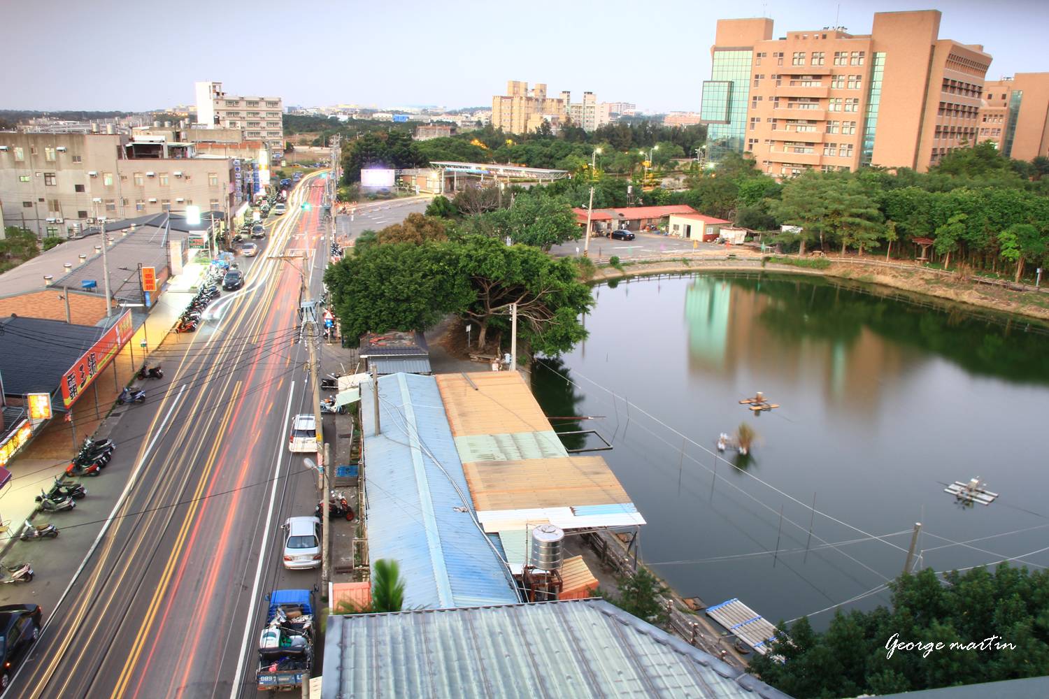 http://i.dcview.tw/gallery/201210/31a12175e4b40ff463d6d3e85e64a8b5.jpg