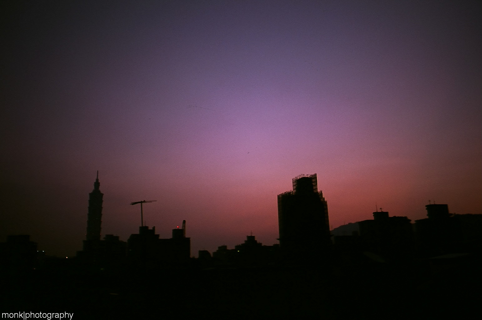 http://i.dcview.tw/gallery/201210/4c76a143e2a4ee543e63f106856b8e48.jpg