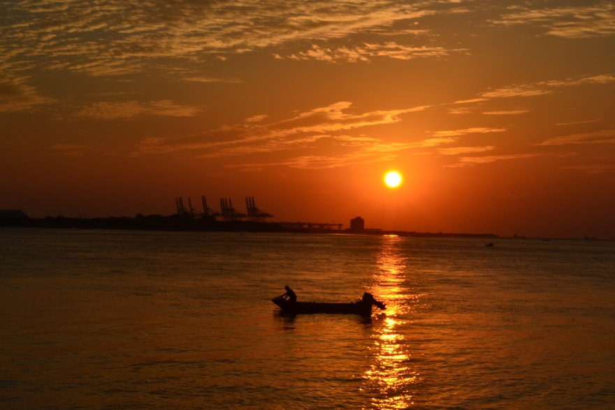 http://i.dcview.tw/gallery/201210/4e6bca8d201ef1870d127f948f172a38.jpg
