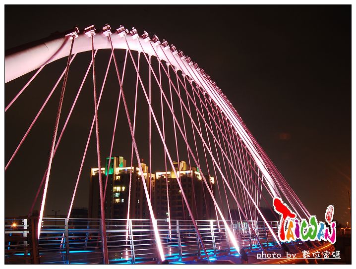 http://i.dcview.tw/gallery/201210/504b5ca983d77d211c605d65a1adb9a6.jpg