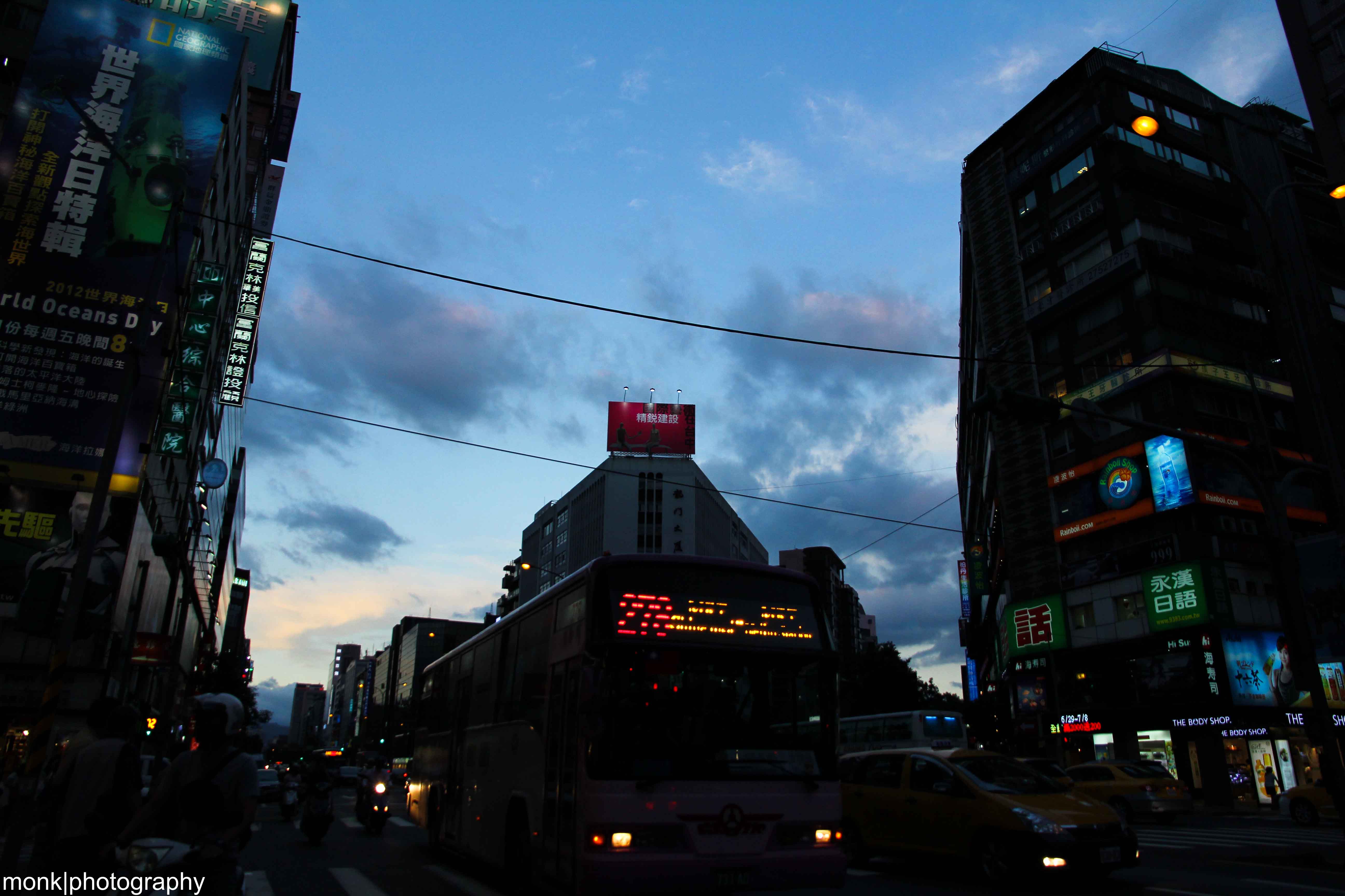 http://i.dcview.tw/gallery/201210/6de1e3db91b132a57d441efc60ae7ec6.jpg
